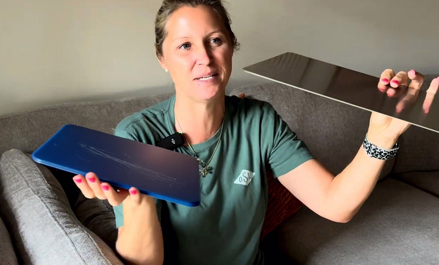 Comparison of food preparation on plastic and titanium cutting boards